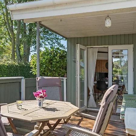 3 Bedroom Cozy In Prázdninový dům *