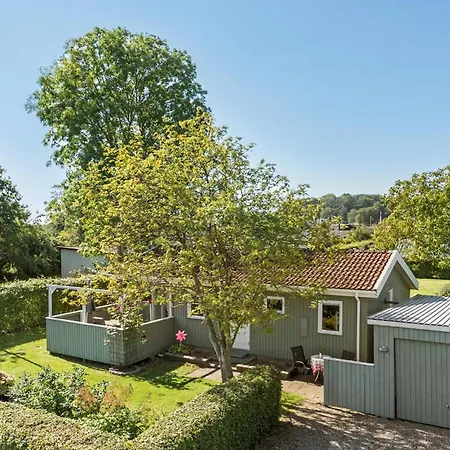 Prázdninový dům 3 Bedroom Cozy In *
